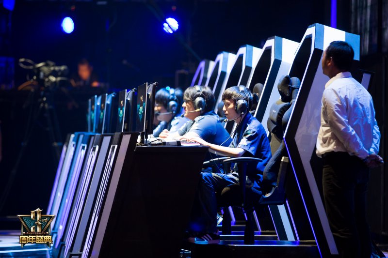 Vitality , Mouz 和 The MongolZ 获得了 2025 年 StarLadder 布达佩斯 Major 的季后赛名额