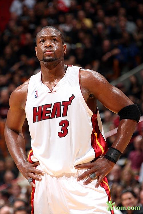 电竞周热点丨2025无畏契约巴黎全球冠军赛正式开赛；重庆狼队获得2025年使命召唤大师杯冠军