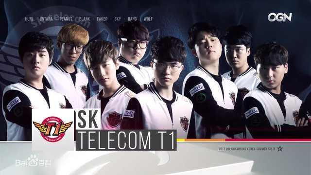 资讯两人往壕沟里一蹲，等着快递员来送货了